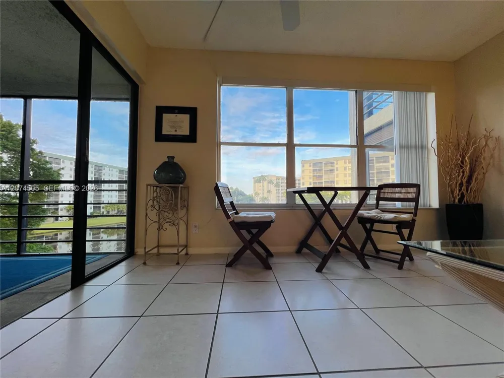 2309 S Cypress Bend Dr #414C Pompano Beach, FL 33069