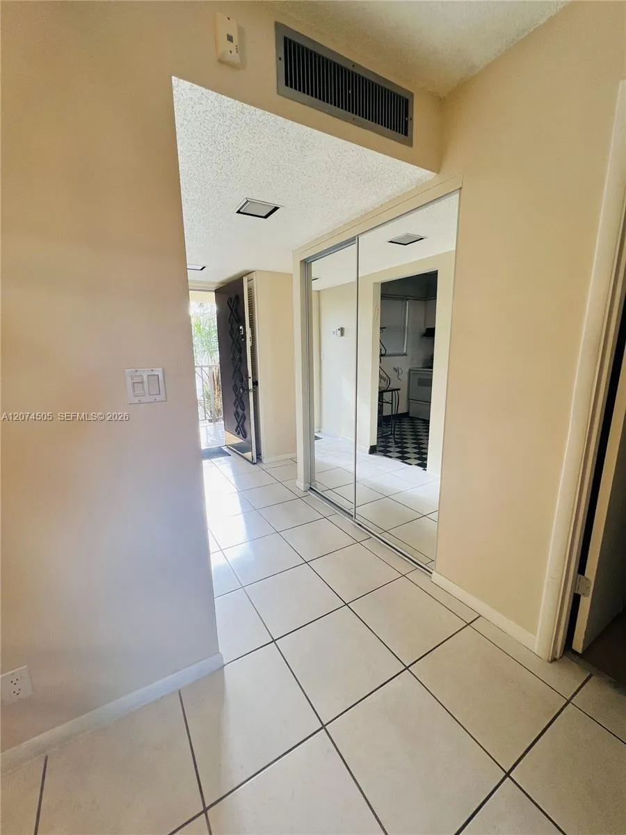 2309 S Cypress Bend Dr #414C Pompano Beach, FL 33069