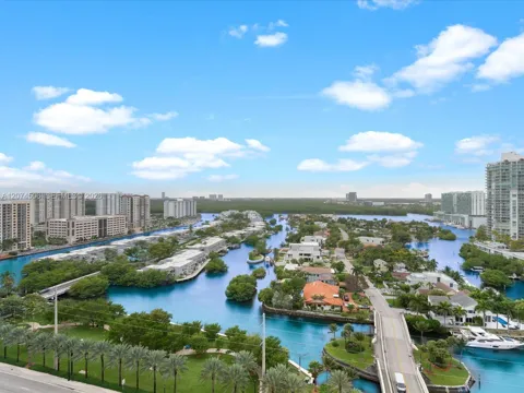 16275 Collins Ave #1804