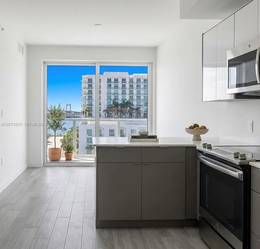 321 NE 26th St #716 Miami, FL 33137