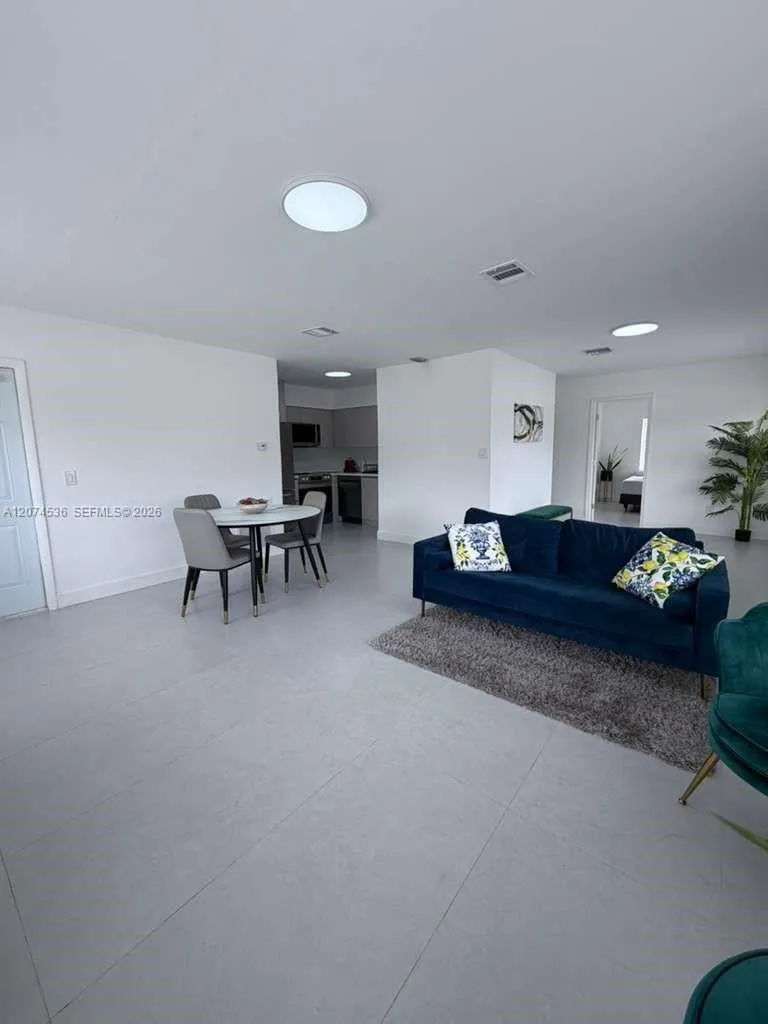 4701 Andrews Ave Oakland Park, FL 33309