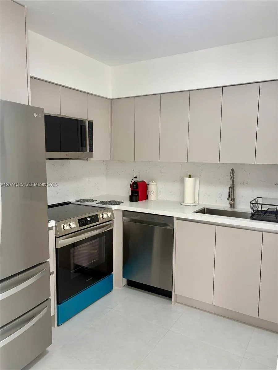 4701 Andrews Ave Oakland Park, FL 33309