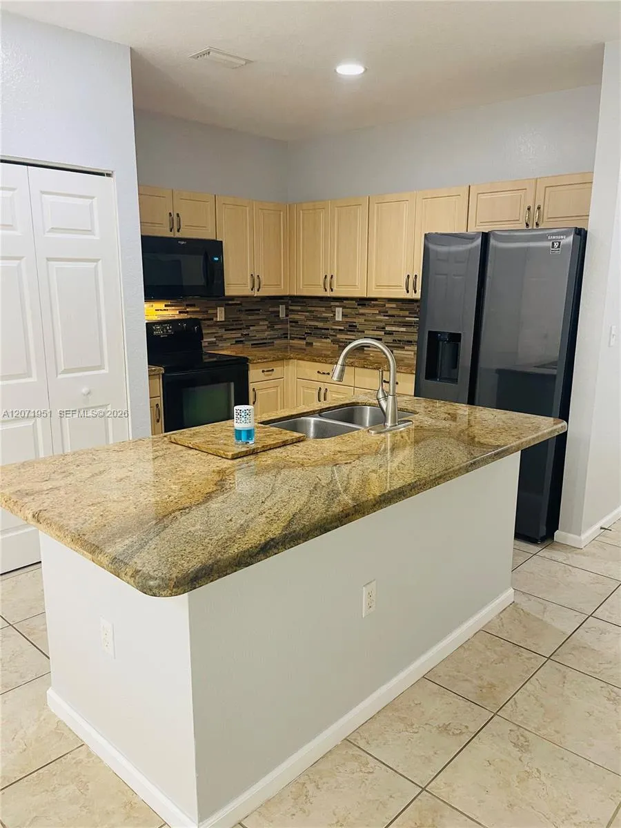 6364 Landings Way Tamarac, FL 33321