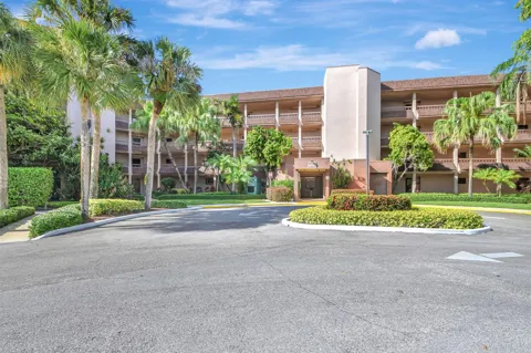 4702 Fountains Drive S #105