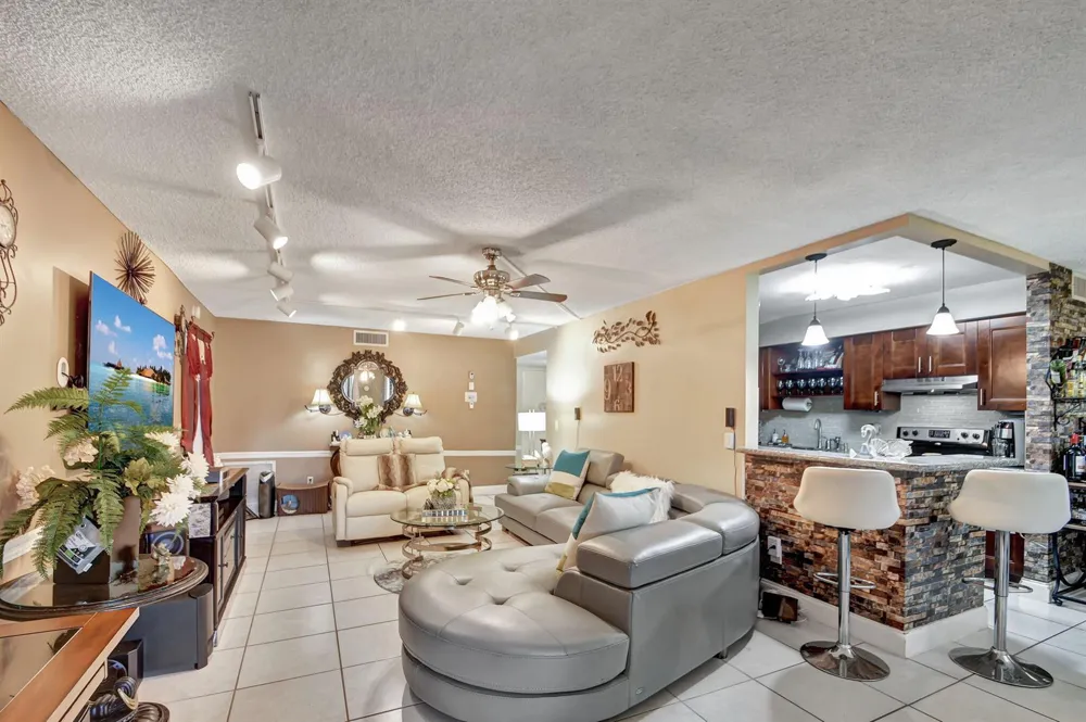 4702 Fountains Drive S #105 Lake Worth, FL 33467