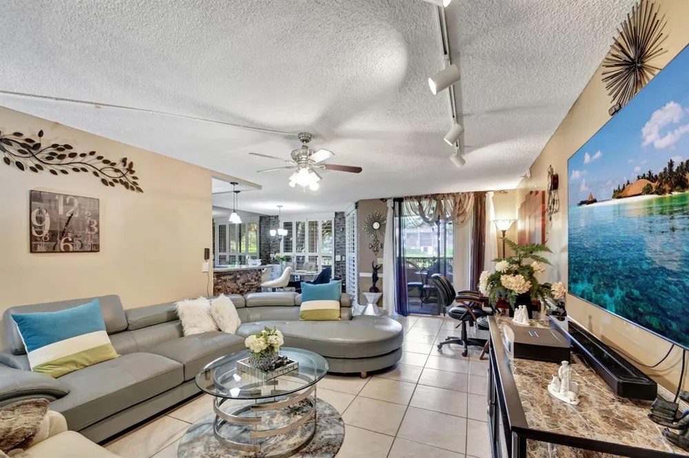 4702 Fountains Drive S #105 Lake Worth, FL 33467