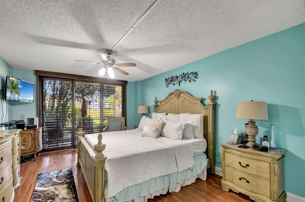 4702 Fountains Drive S #105 Lake Worth, FL 33467