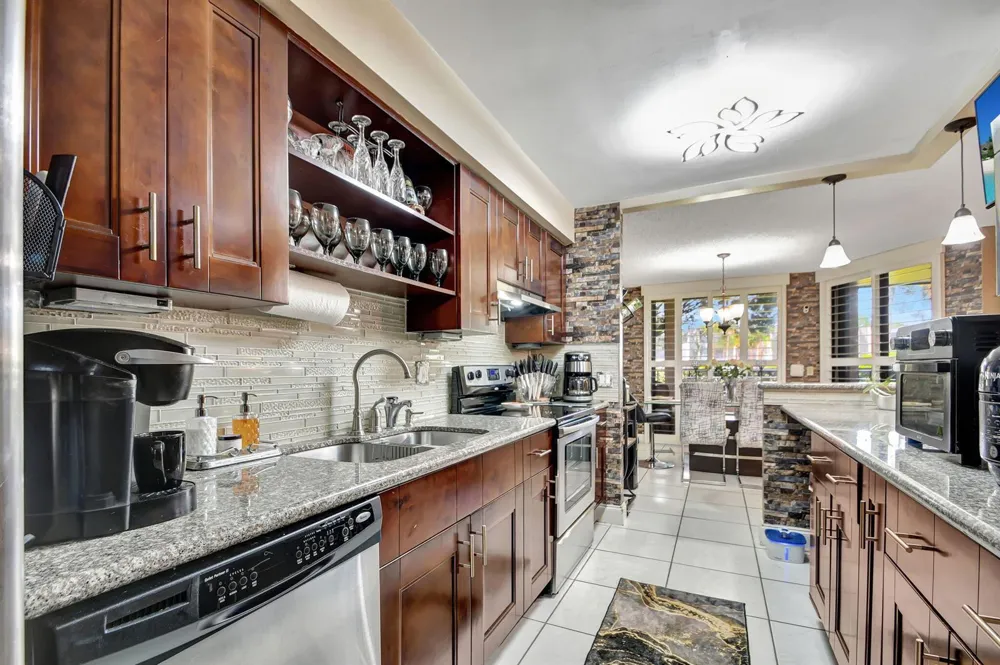 4702 Fountains Drive S #105 Lake Worth, FL 33467