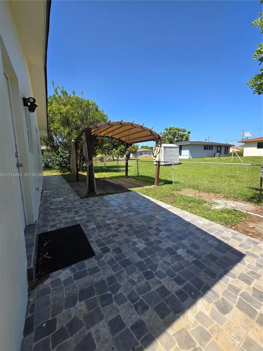 154 NW 14th Way #B Dania Beach, FL 33004