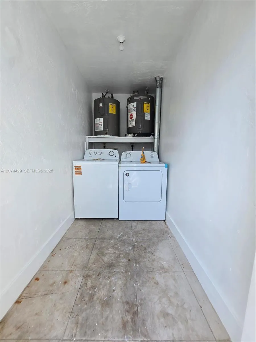 154 NW 14th Way #B Dania Beach, FL 33004