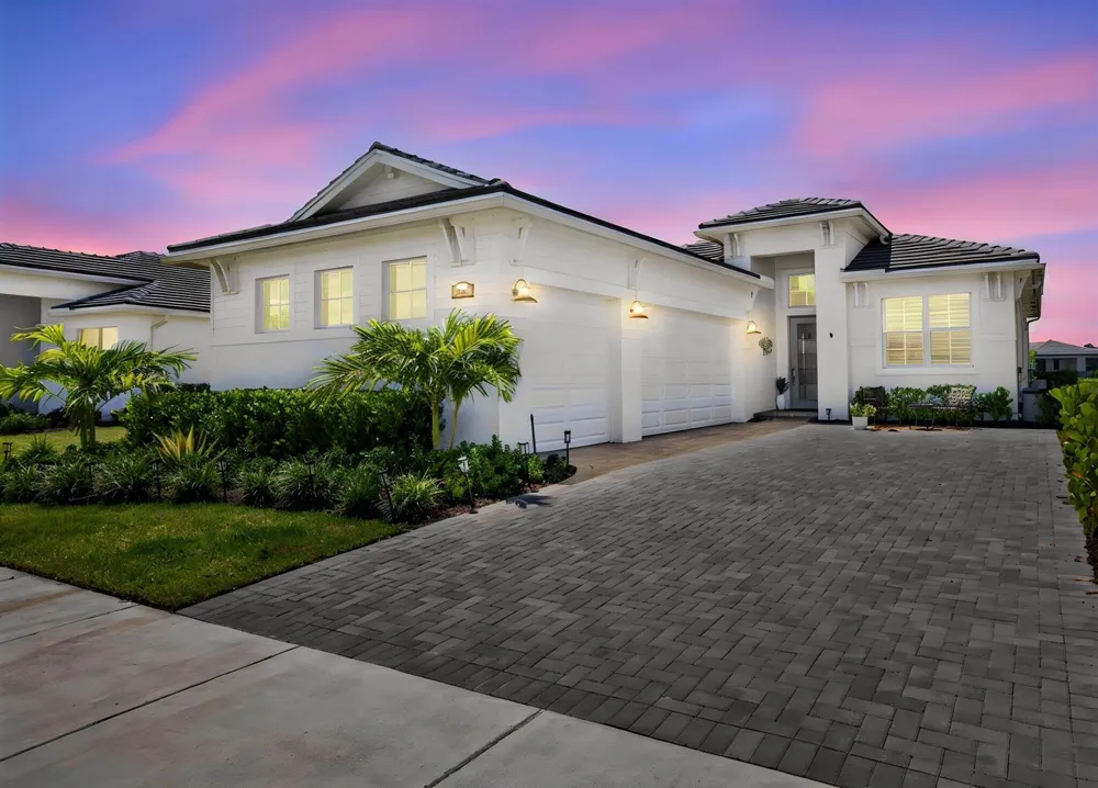 8605 SW CANTANTE WAY Port St. Lucie, FL 34987