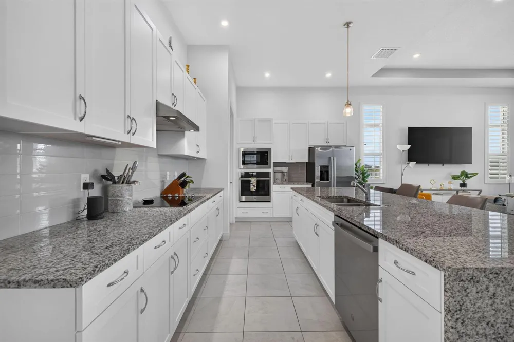 8605 SW CANTANTE WAY Port St. Lucie, FL 34987