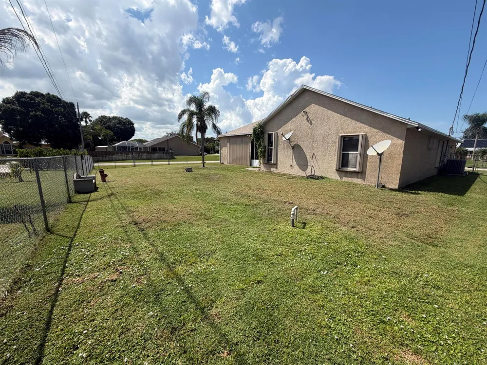 606 SE STOW TERRACE Port St. Lucie, FL 34984