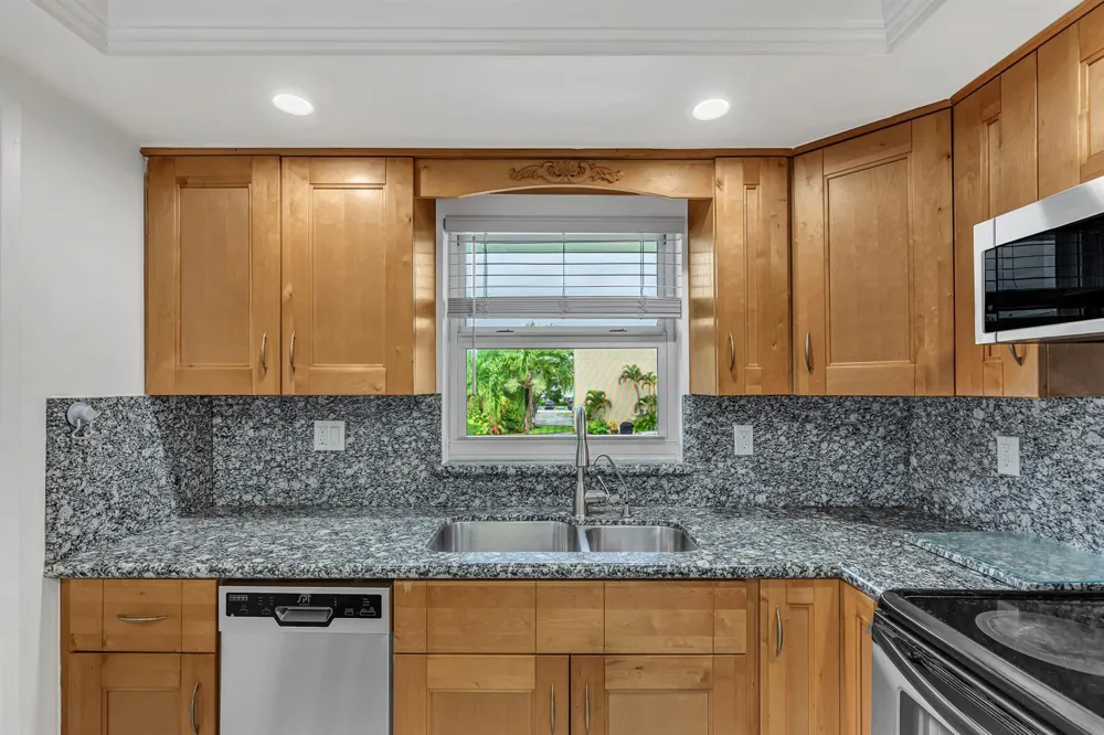 651 PINE DRIVE #204 Pompano Beach, FL 33060
