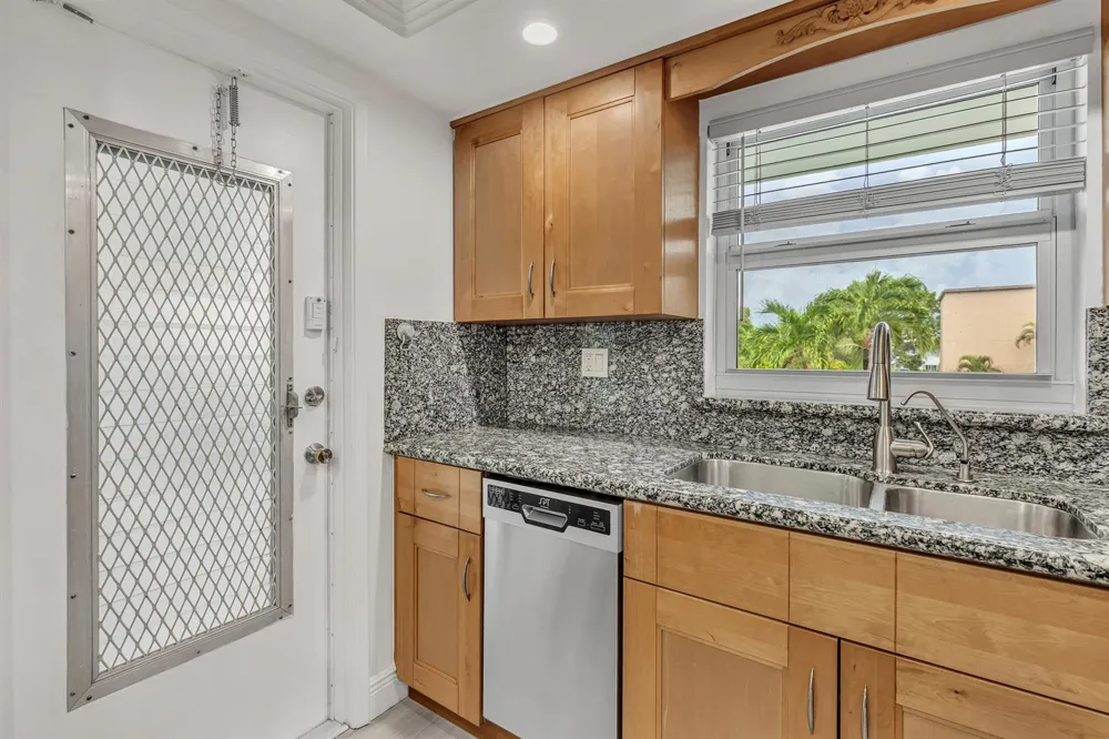 651 PINE DRIVE #204 Pompano Beach, FL 33060