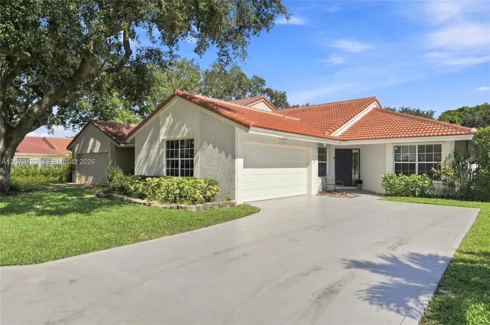 10425 NW 9th Mnr Coral Springs, FL 33071