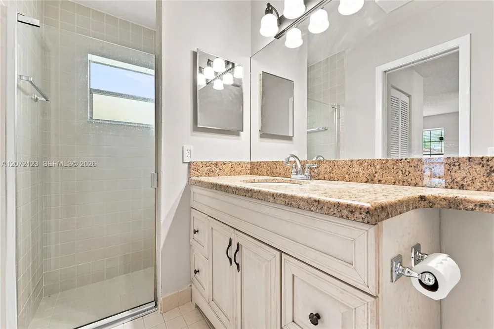 10425 NW 9th Mnr Coral Springs, FL 33071