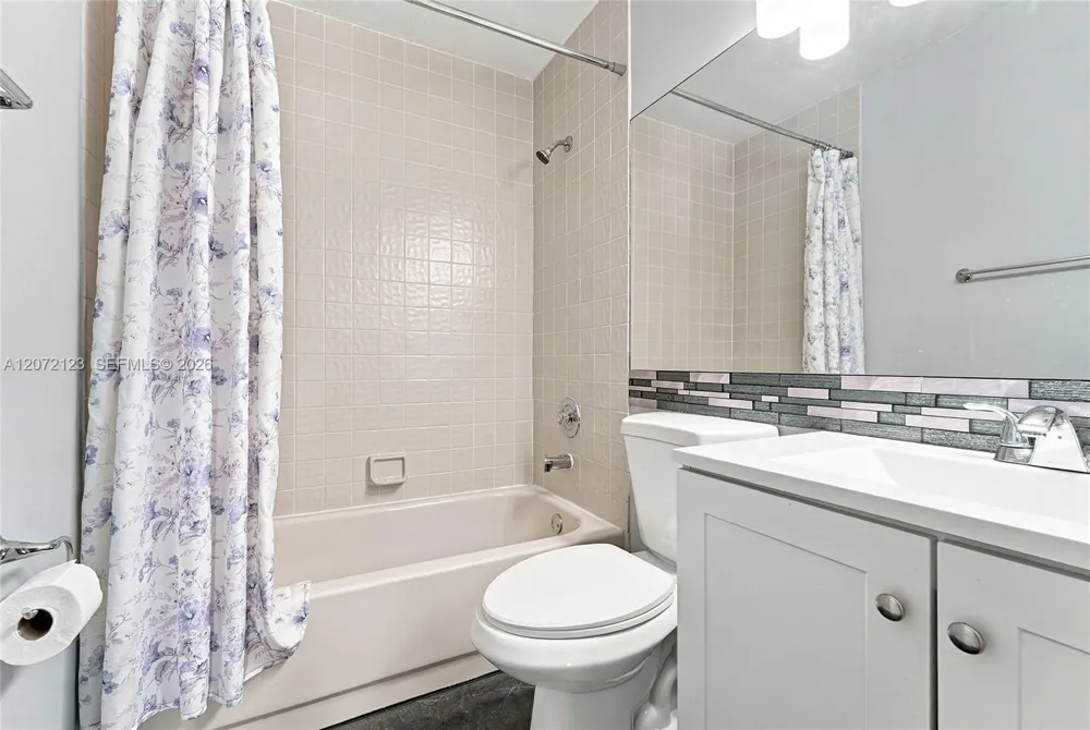 10425 NW 9th Mnr Coral Springs, FL 33071