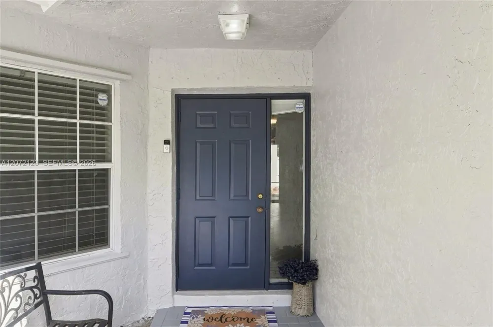 10425 NW 9th Mnr Coral Springs, FL 33071
