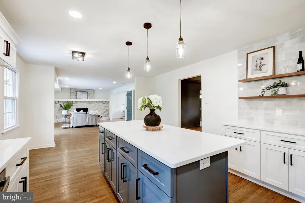 4928 EDGEWOOD ROAD Doylestown, PA 18902