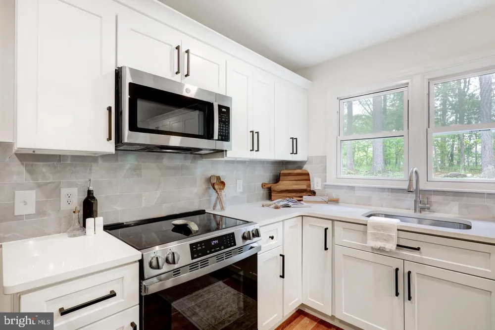 4928 EDGEWOOD ROAD Doylestown, PA 18902