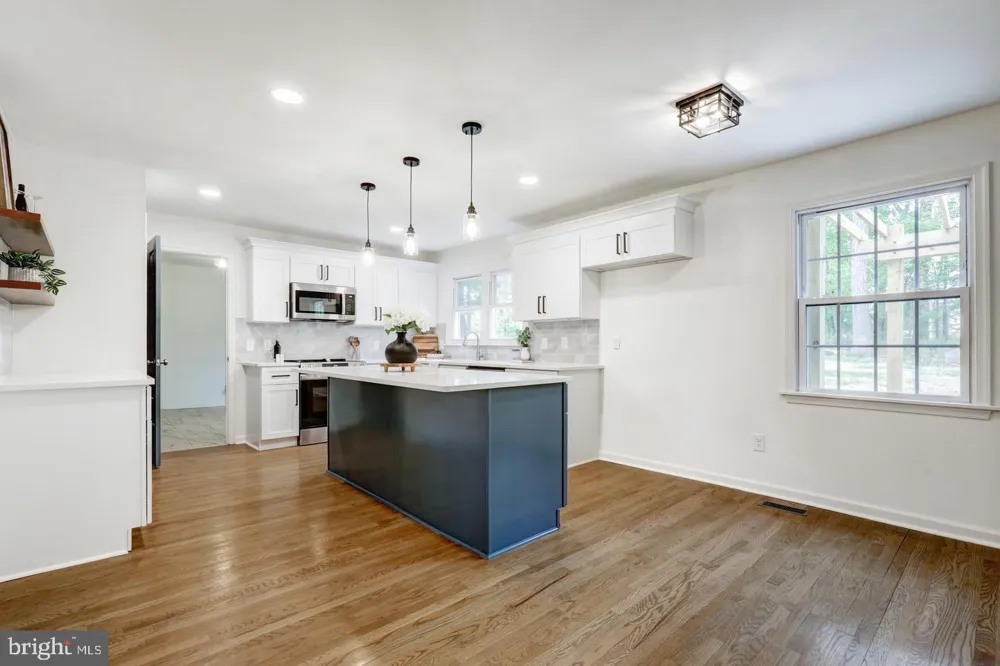 4928 EDGEWOOD ROAD Doylestown, PA 18902