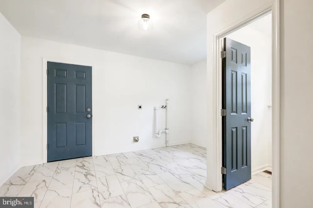 4928 EDGEWOOD ROAD Doylestown, PA 18902