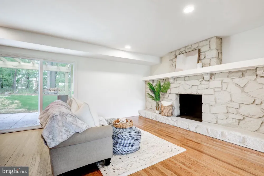 4928 EDGEWOOD ROAD Doylestown, PA 18902