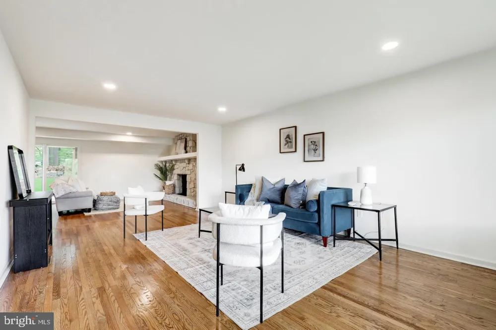 4928 EDGEWOOD ROAD Doylestown, PA 18902