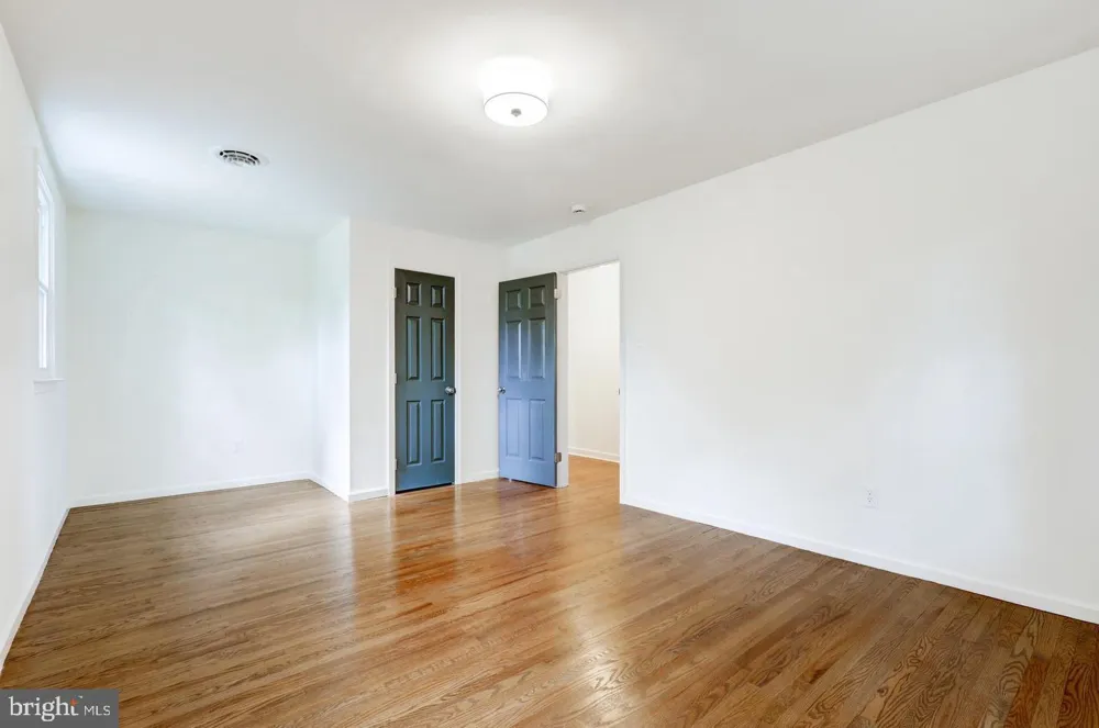 4928 EDGEWOOD ROAD Doylestown, PA 18902