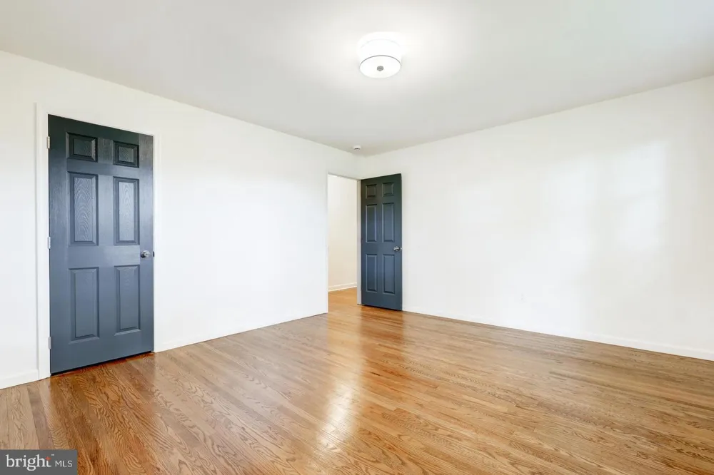 4928 EDGEWOOD ROAD Doylestown, PA 18902
