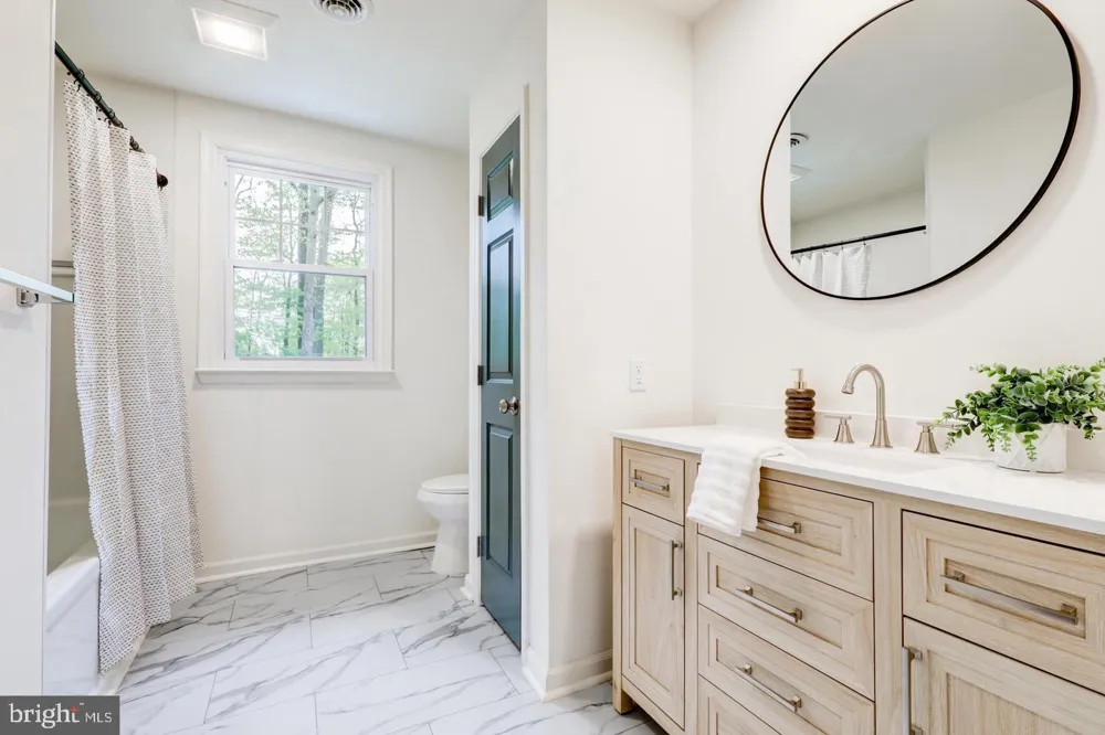 4928 EDGEWOOD ROAD Doylestown, PA 18902