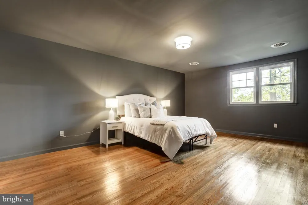 4928 EDGEWOOD ROAD Doylestown, PA 18902