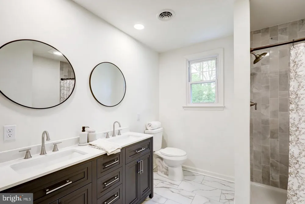 4928 EDGEWOOD ROAD Doylestown, PA 18902