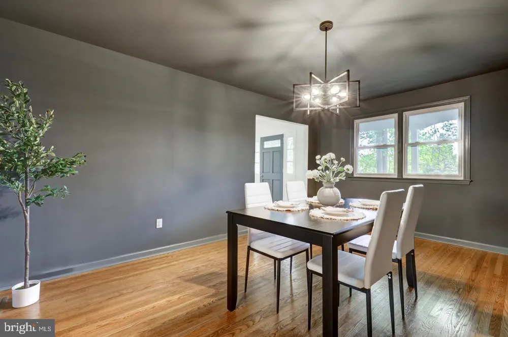 4928 EDGEWOOD ROAD Doylestown, PA 18902