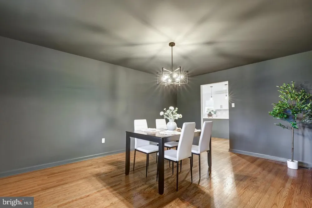 4928 EDGEWOOD ROAD Doylestown, PA 18902