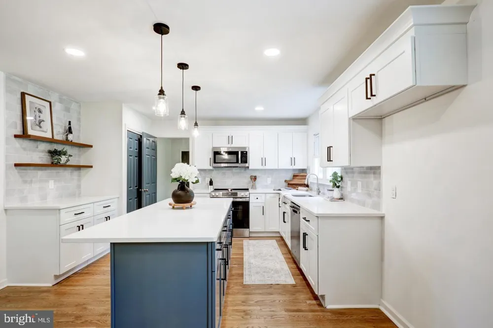 4928 EDGEWOOD ROAD Doylestown, PA 18902