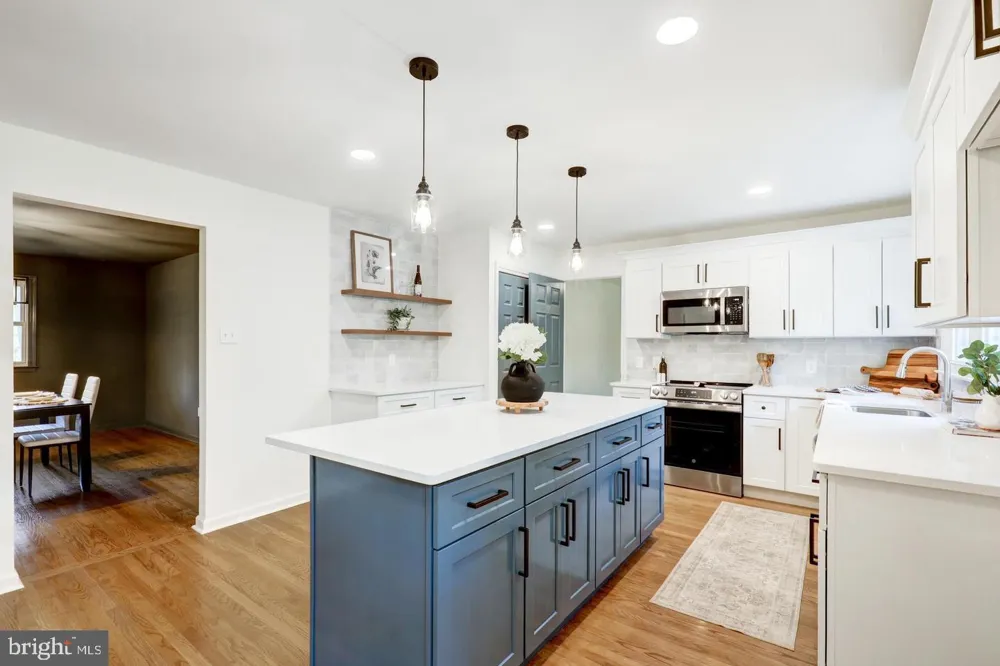 4928 EDGEWOOD ROAD Doylestown, PA 18902