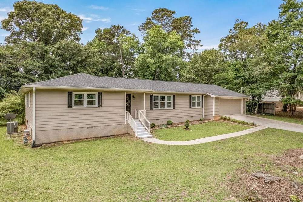 25 Pine Chase Drive Carrollton, GA 30116