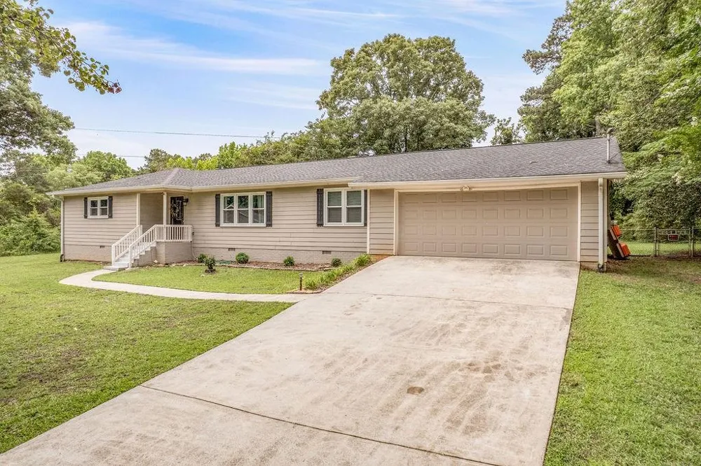 25 Pine Chase Drive Carrollton, GA 30116