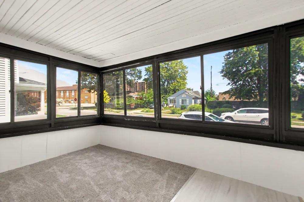 23115 Berdeno Avenue Hazel Park, MI 48030