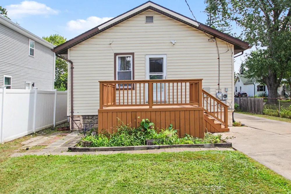 23115 Berdeno Avenue Hazel Park, MI 48030