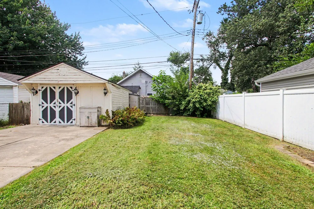 23115 Berdeno Avenue Hazel Park, MI 48030