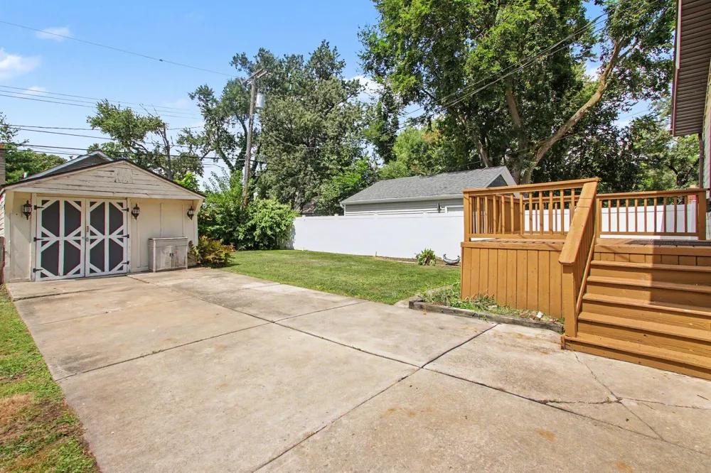 23115 Berdeno Avenue Hazel Park, MI 48030