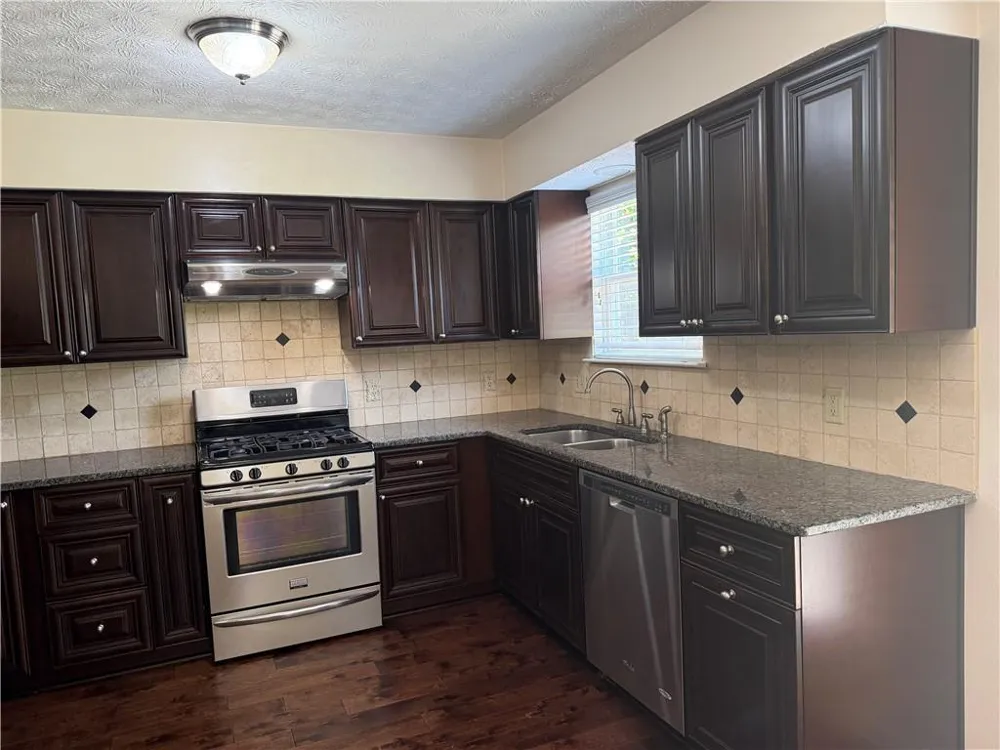 4654 Hampton NE Marietta, GA 30068