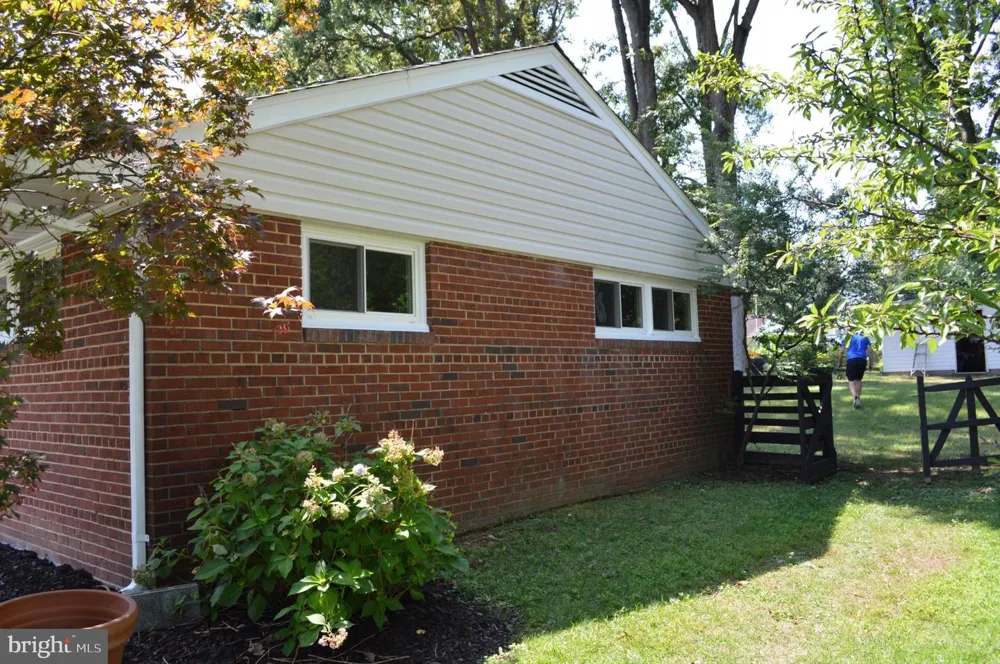 7503 HAVELOCK STREET Springfield, VA 22150