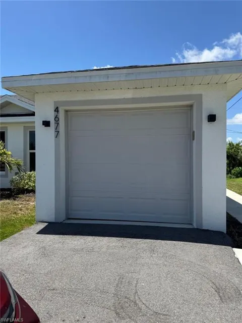 4677 Golfview Boulevard