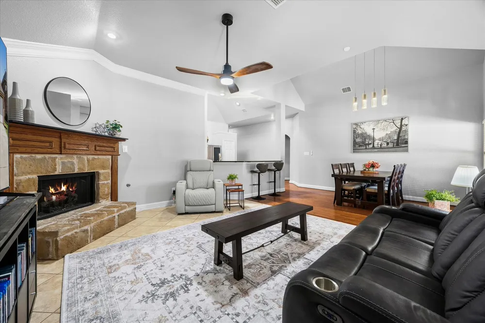 809 Cauble Drive Fate, TX 75087