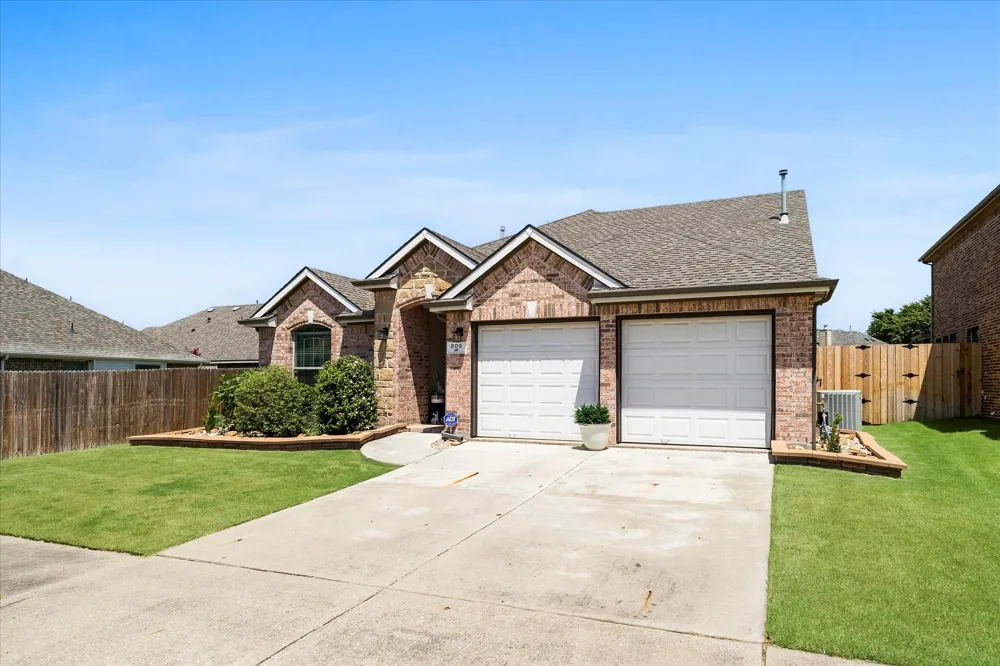 809 Cauble Drive Fate, TX 75087