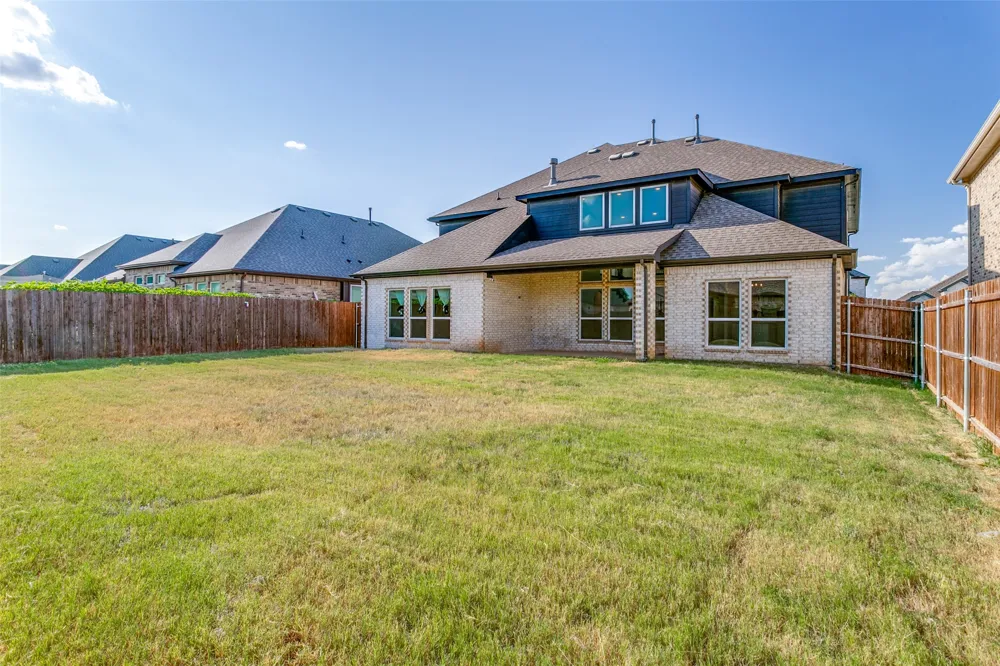309 Lovett Lane Burleson, TX 76028